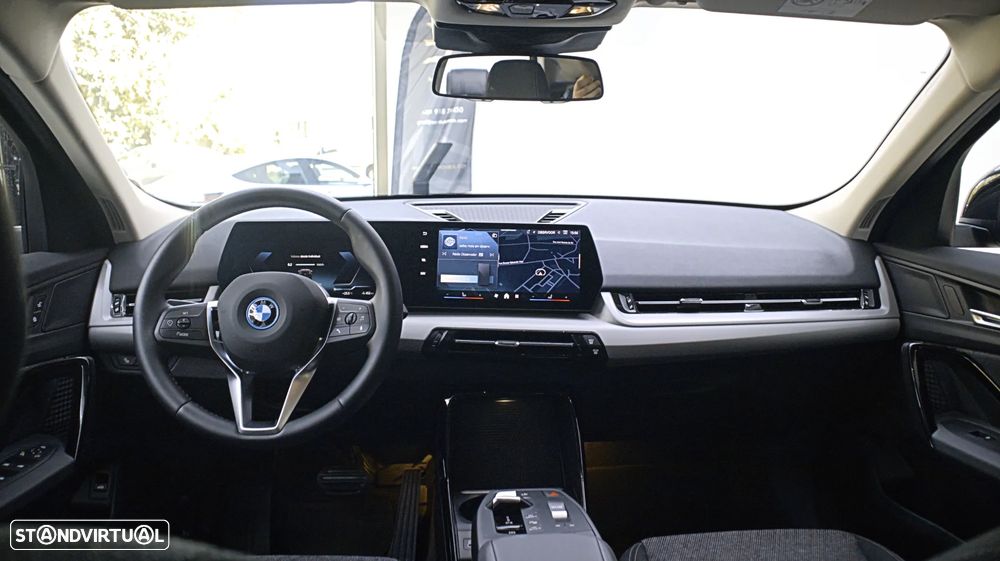 BMW iX2 xDrive30 - 8