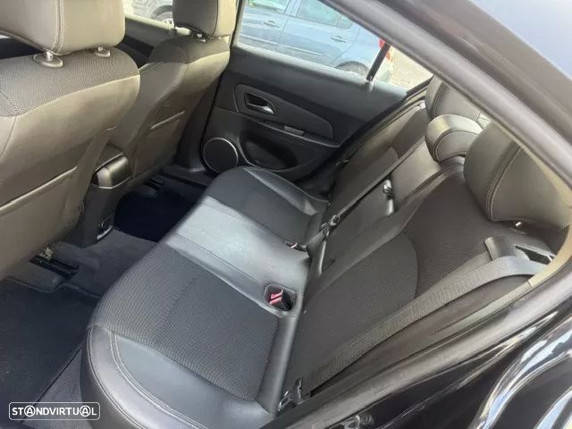Chevrolet Cruze 1.7 VCDi LT - 15