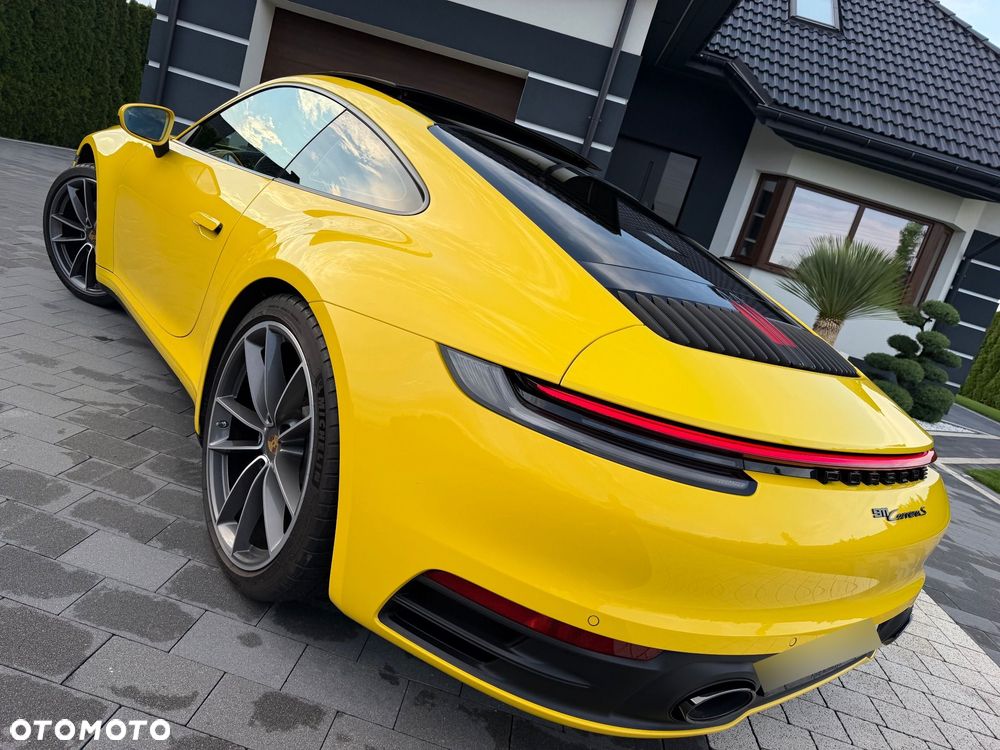 Porsche 911 Carrera S - 4