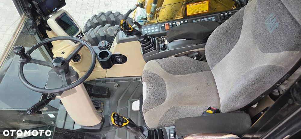 Caterpillar <<CAT M313C, Rotatilt Engcon z 2017r szczypce, szybka skrzynia, centralne smarowanie,TOP!!>> - 34