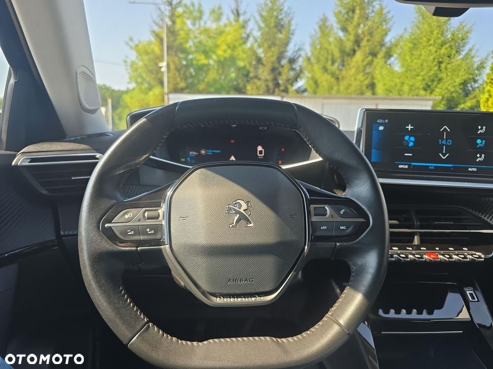 Peugeot 2008 1.5 BlueHDi Allure S&S - 10