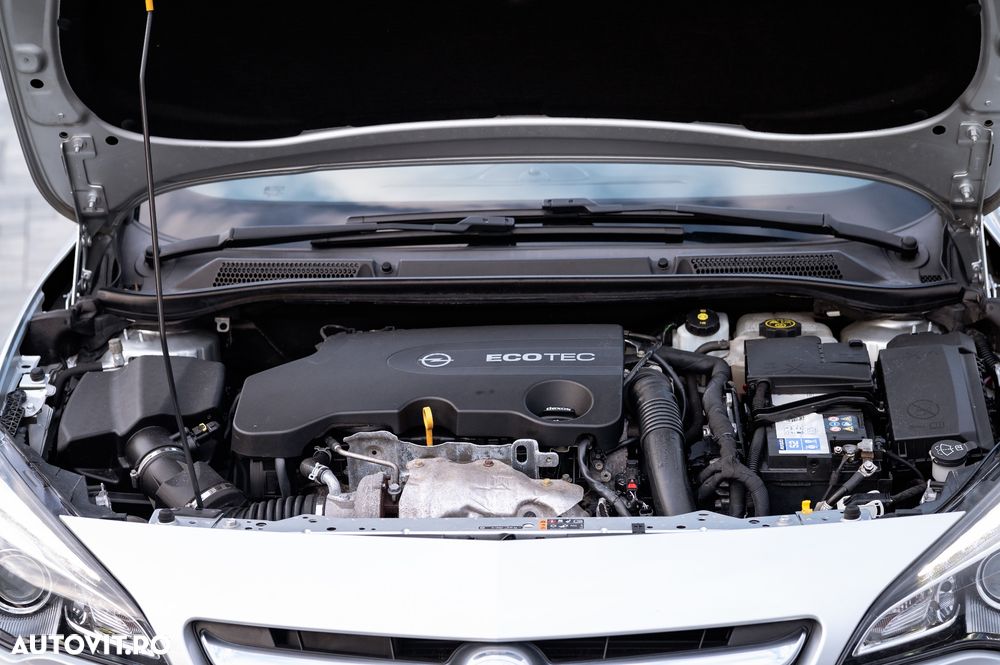 Opel Cascada 2.0 CDTI ECOTEC Start/Stop Cabriolet - 32