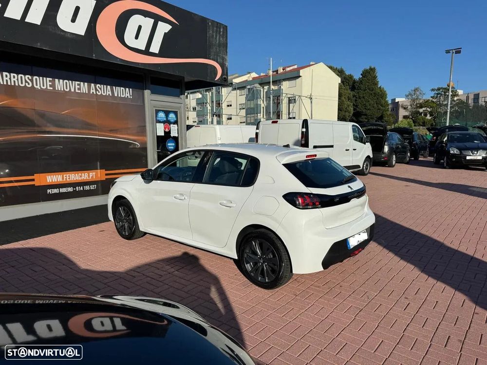Peugeot 208 - 31