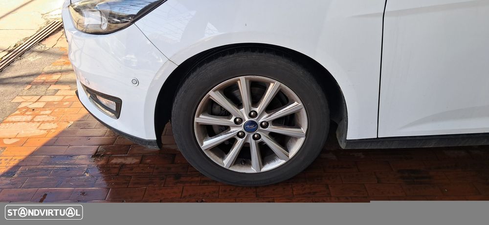 Ford Focus 1.5 TDCi EcoBlue Titanium - 2