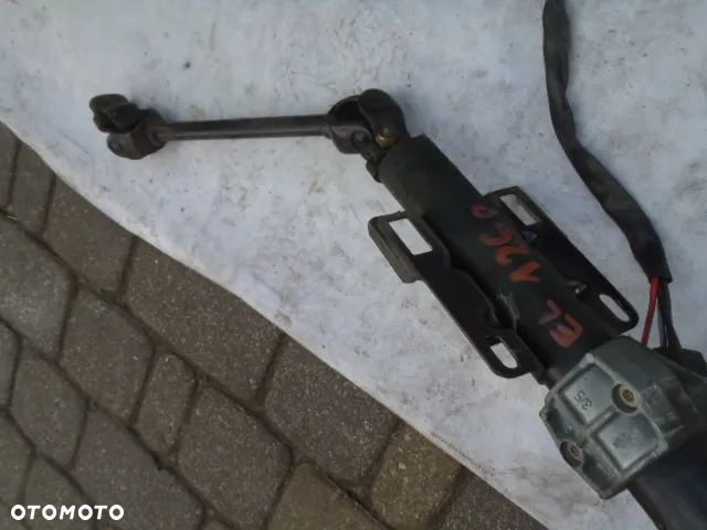 kostka stacyjki sztyca krzyżak przekładnia klamka kluczyk korek paliwa fiat 126p maluch - 1