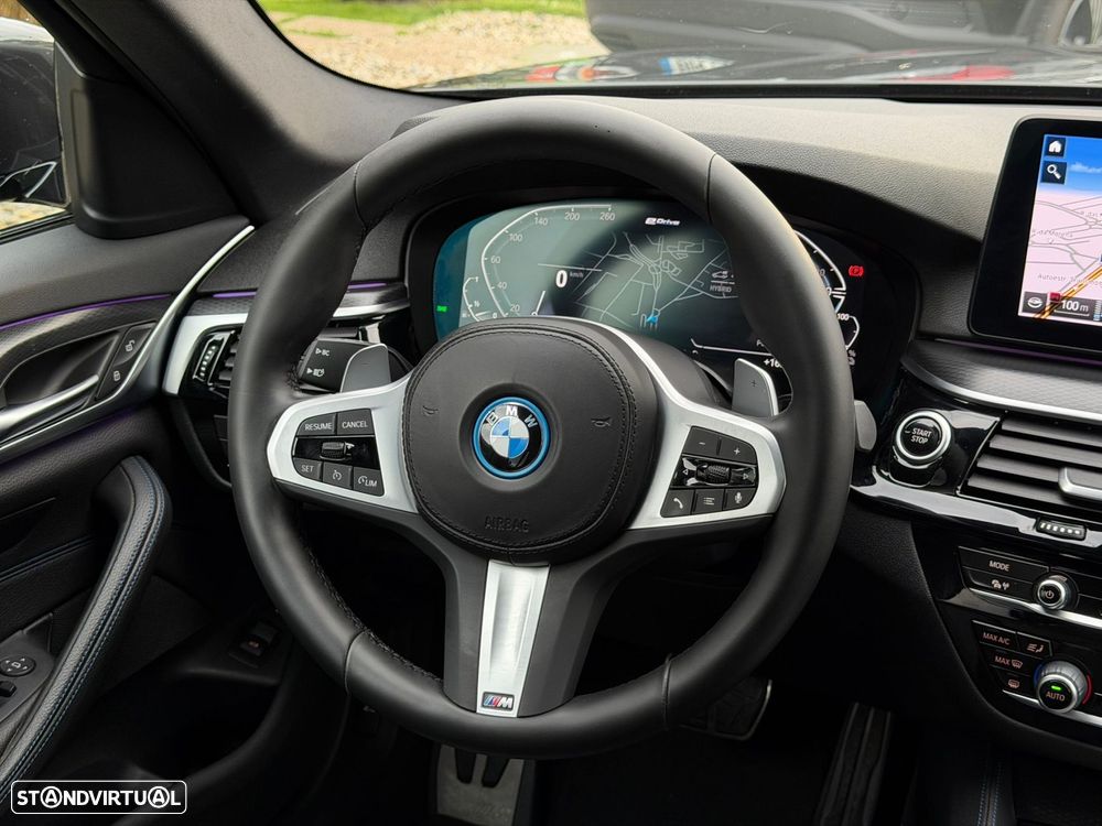 BMW 530 e Pack Desportivo M - 27