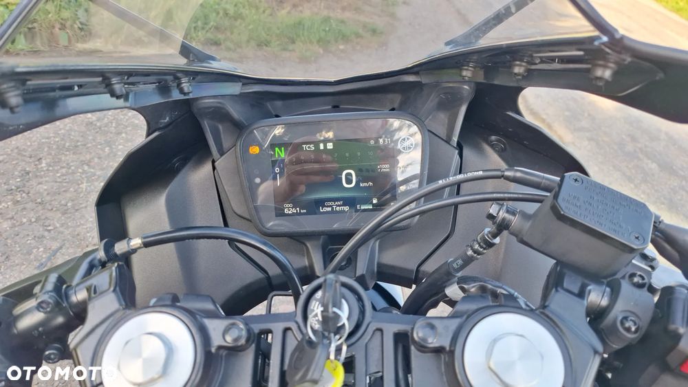 Yamaha YZF - 23