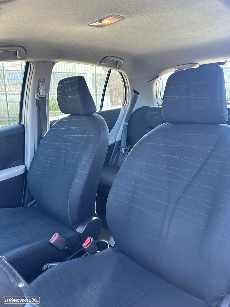 Toyota Yaris 1.0 VVT-i AC - 26