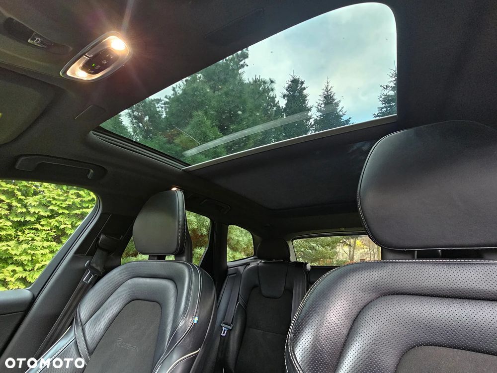 Volvo XC 60 T5 AWD R-Design - 17