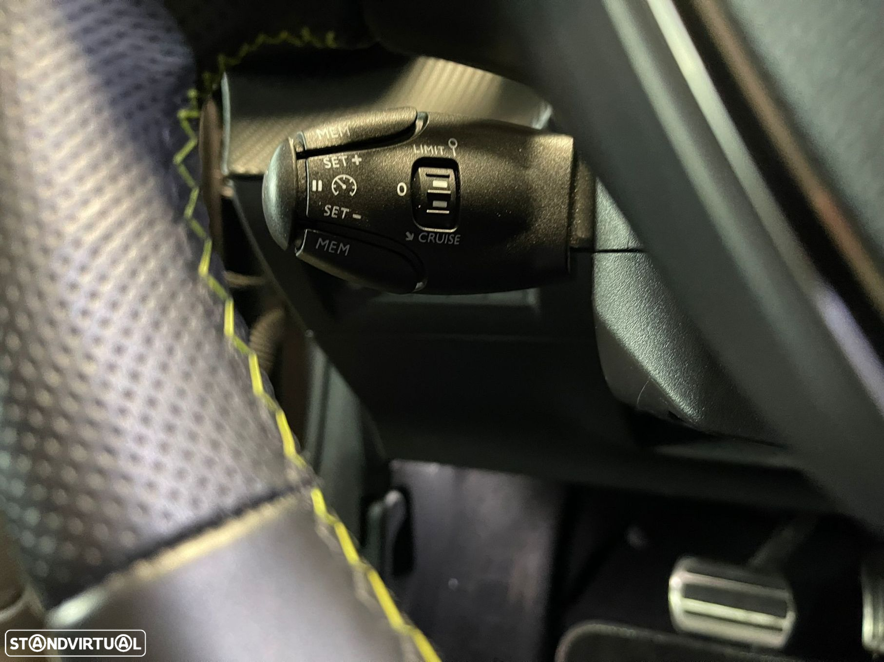 Peugeot 208 PureTech 130 EAT8 GT - 10