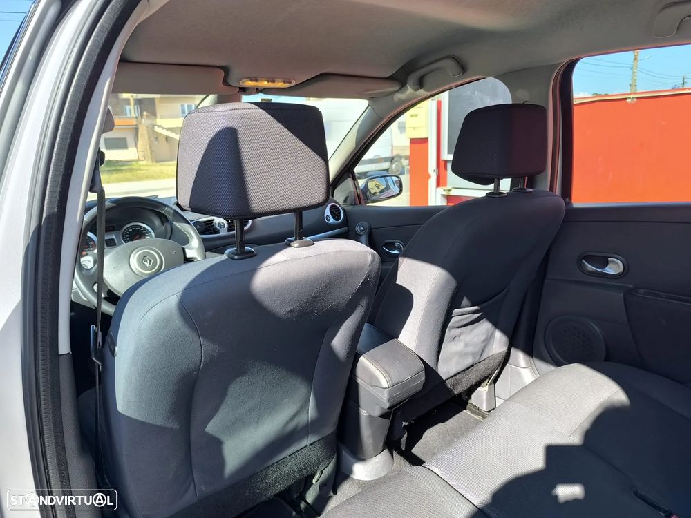 Renault Clio 1.5 dCi Dynamique Luxe - 22