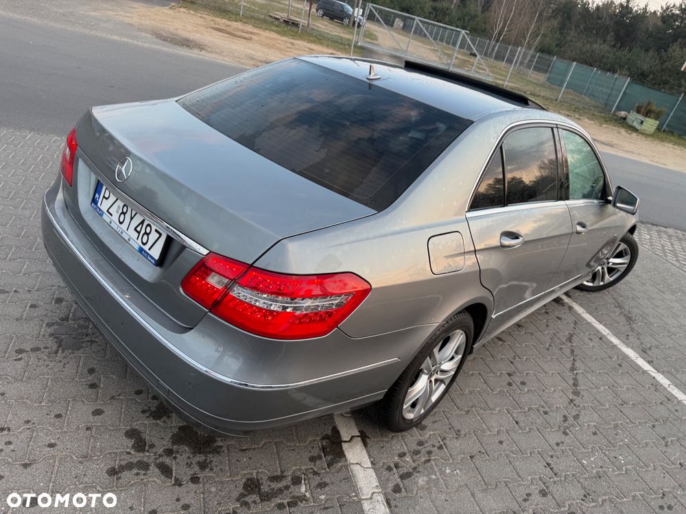 Mercedes-Benz Klasa E 200 CGI BlueEffICIENCY Avantgarde - 3