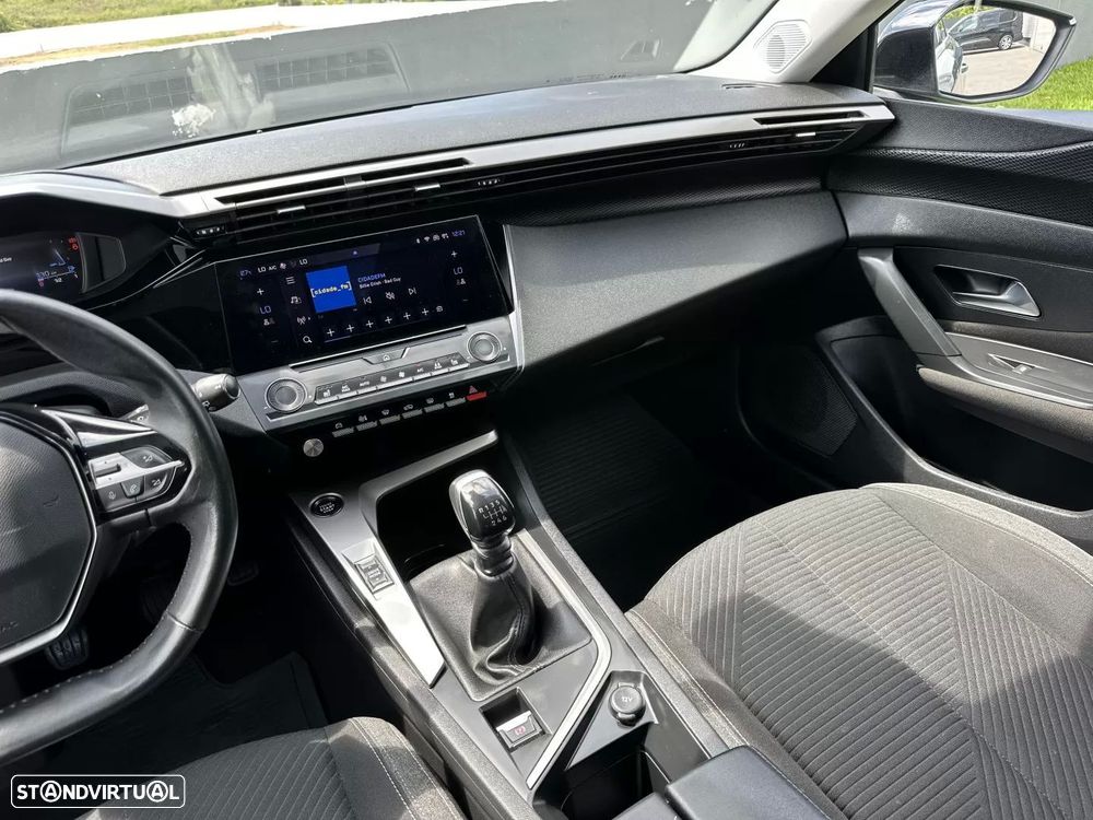 Peugeot 308 SW 1.2 PureTech Access P.Business - 28