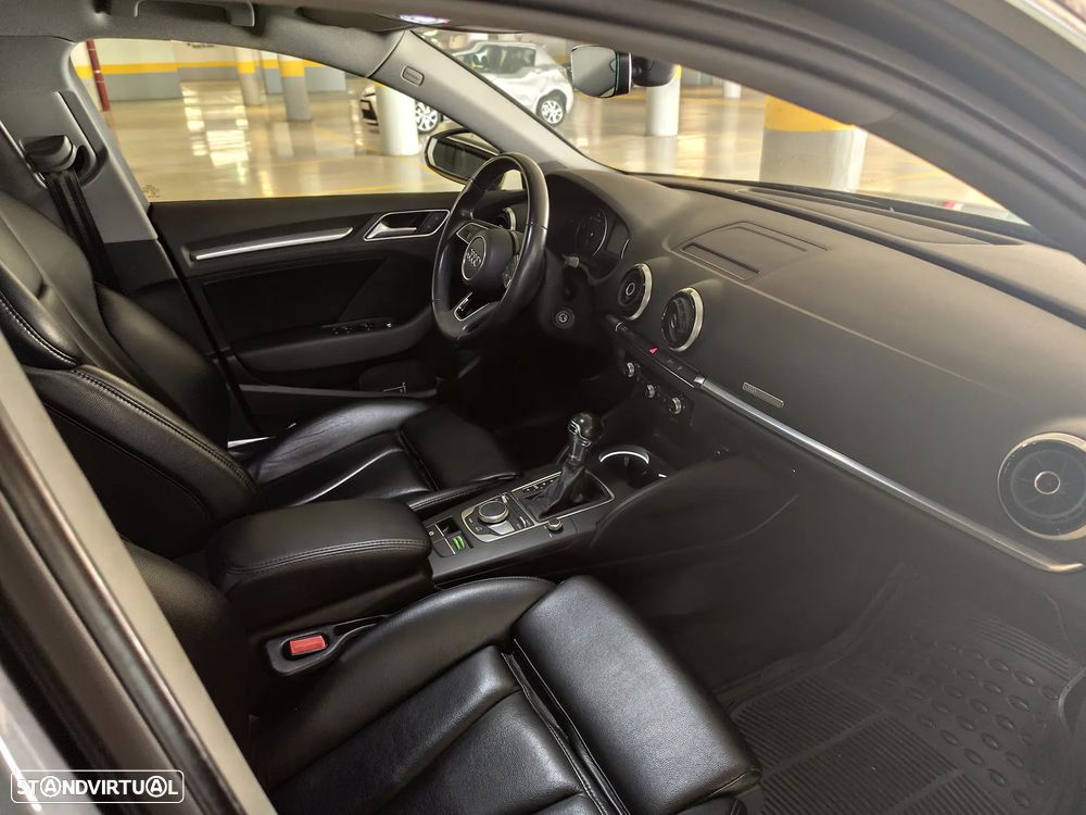 Audi A3 Sportback 1.6 TDI S-line S tronic - 14