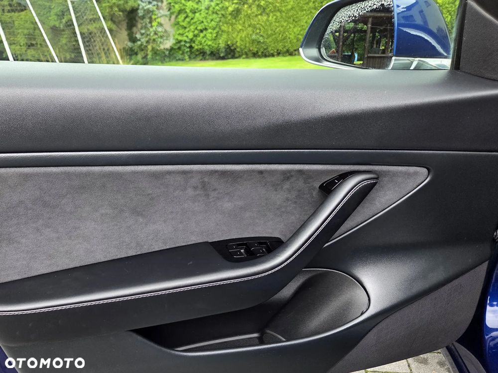 Tesla Model 3 Langstreckenbatterie Allradantrieb Dual Motor - 19