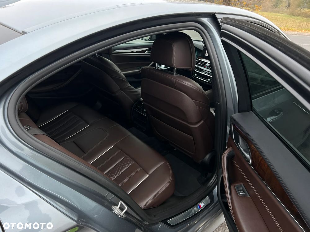BMW Seria 5 520d xDrive M Sport sport - 12