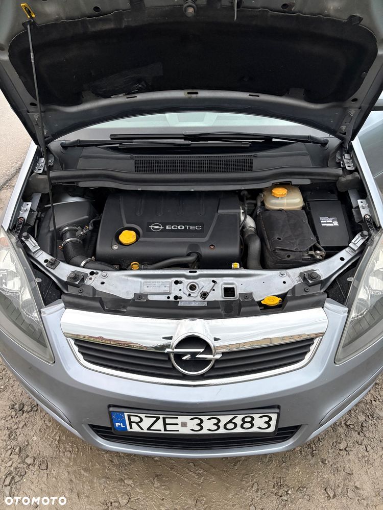 Opel Zafira 1.9 CDTI Sport - 17