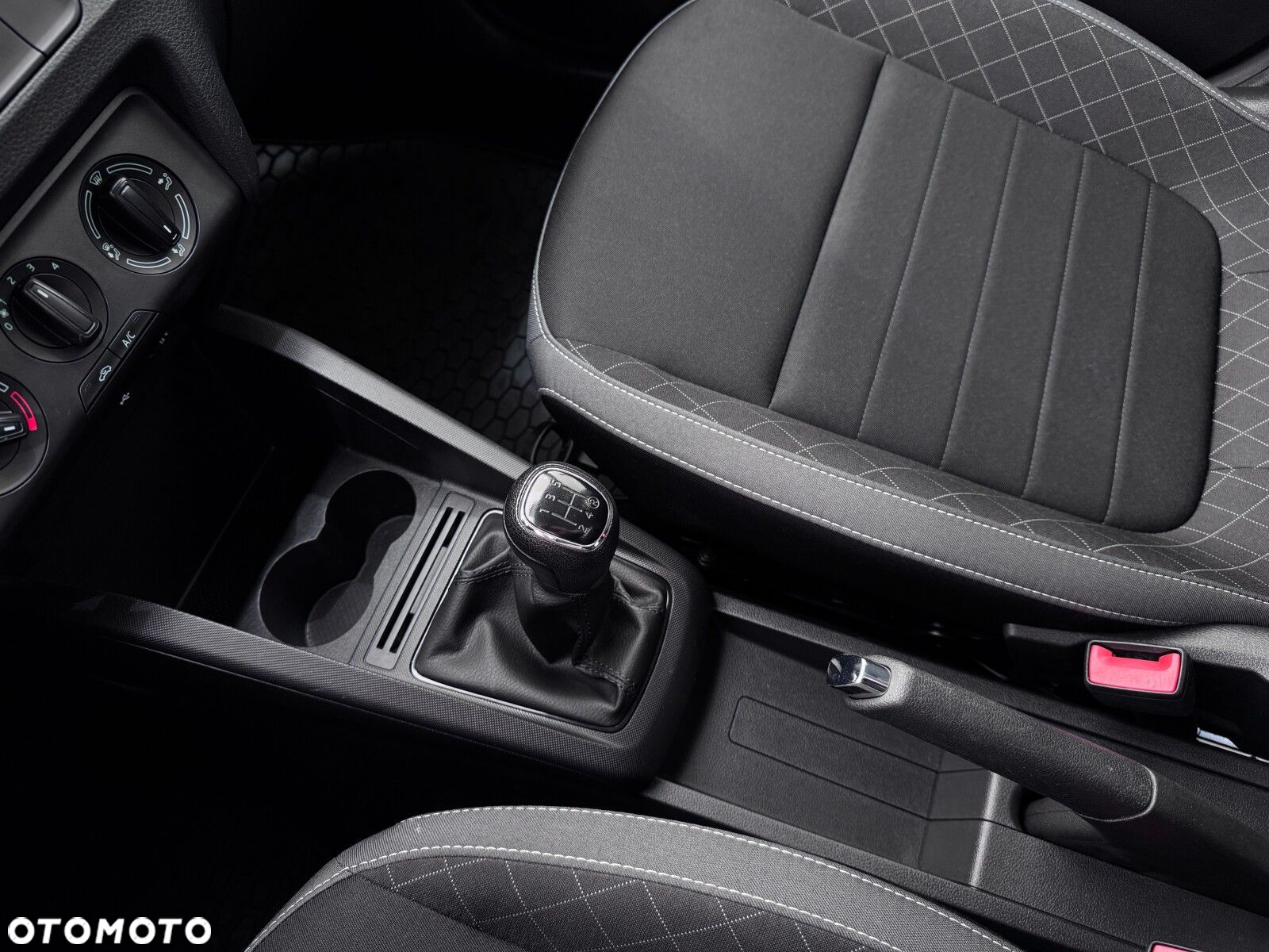 Skoda Fabia 1.0 Ambition - 27