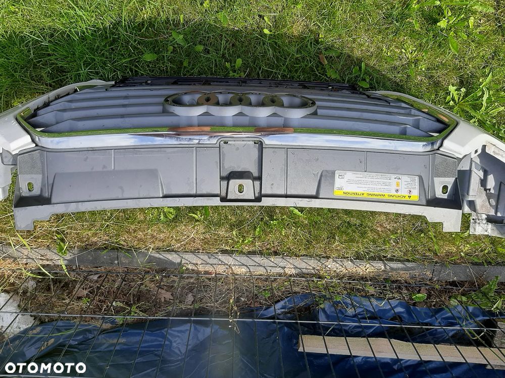 Audi A1 8XA 807 437C Zderzak z zaślepkami - 2