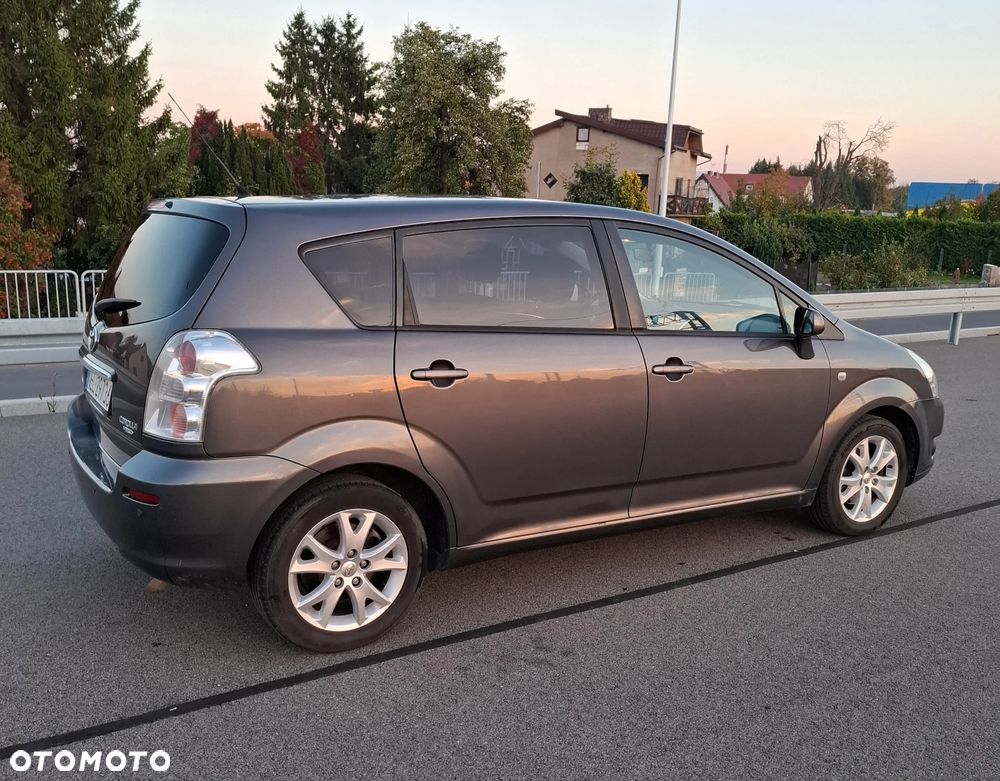 Toyota Corolla Verso 2008 photo 3