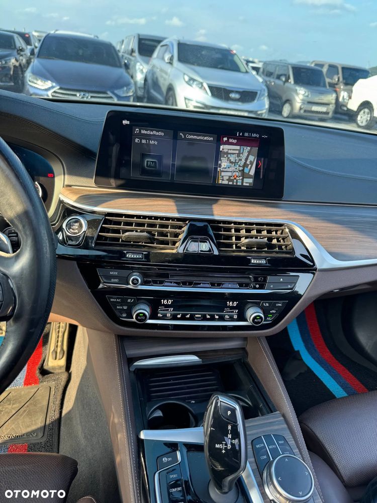BMW Seria 5 530i M Sport sport - 21
