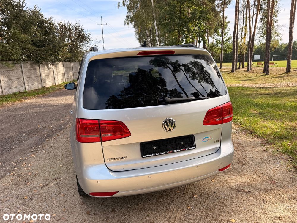 Volkswagen Touran - 9