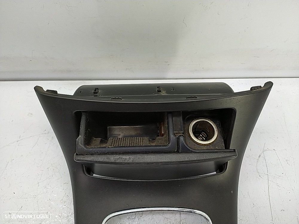 Cinzeiro Frente Toyota Avensis Combi (_T25_) - 2