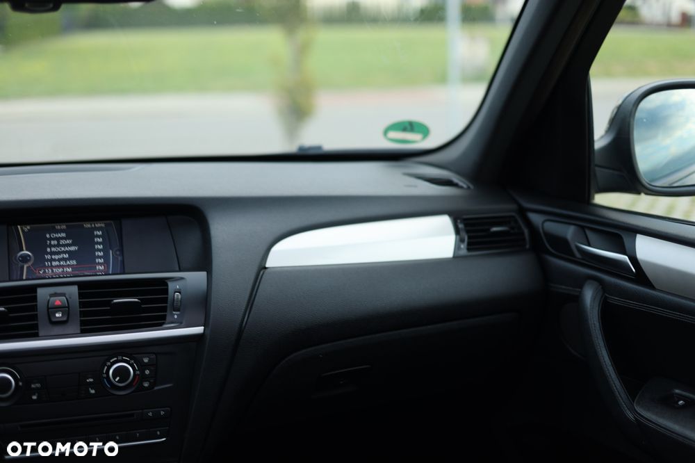 BMW X3 xDrive20d - 23