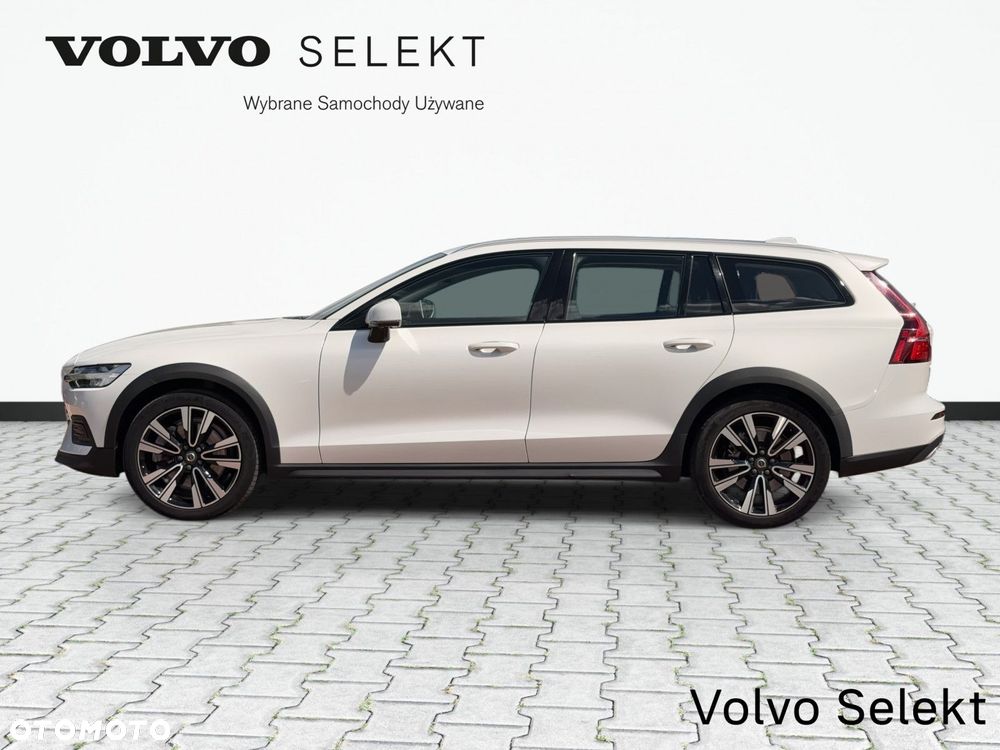 Volvo V60 Cross Country - 9