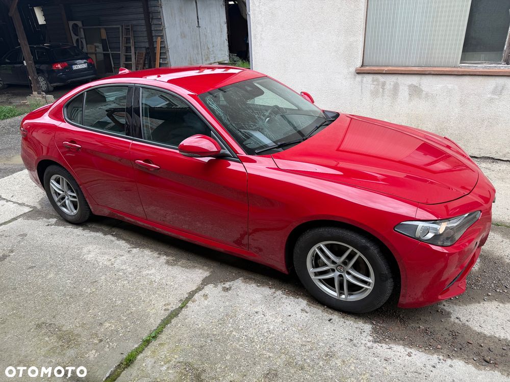 Alfa Romeo Giulia 2.2 - 40