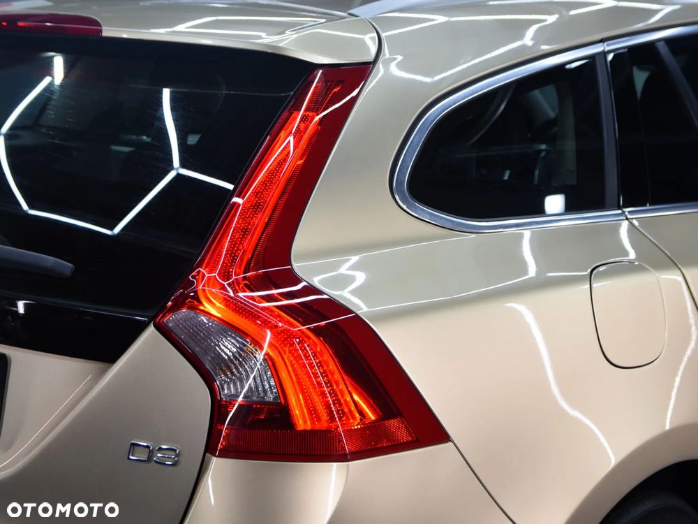 Volvo V60 D4 Geartronic - 13