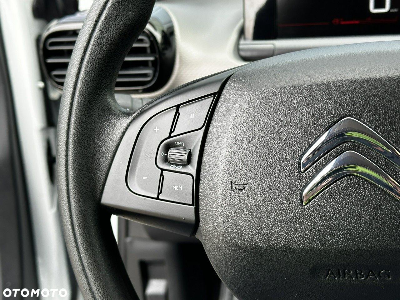 Citroën C4 Cactus 1.2 PureTech Feel S&S - 22
