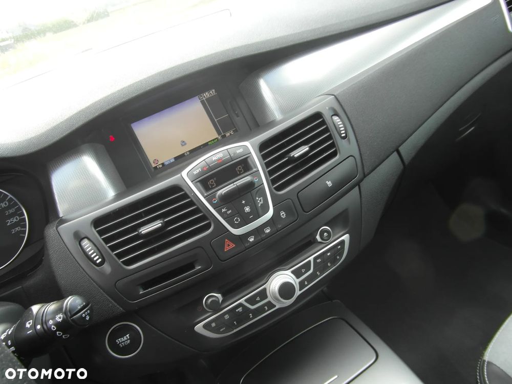 Renault Laguna 2.0 DCi FAP GT - 25