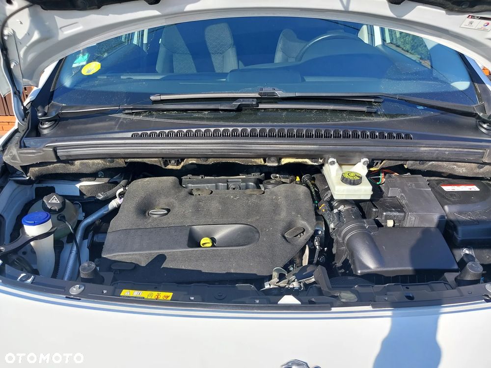 Peugeot 3008 HDi 150 Active - 10