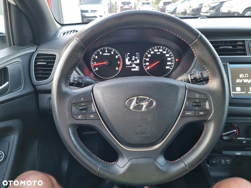 Hyundai i20 1.2 BlueDrive Comfort - 12