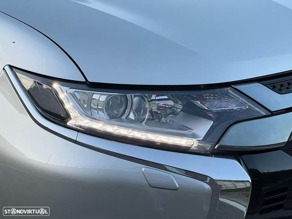 Mitsubishi Outlander 2.4 Instyle - 2