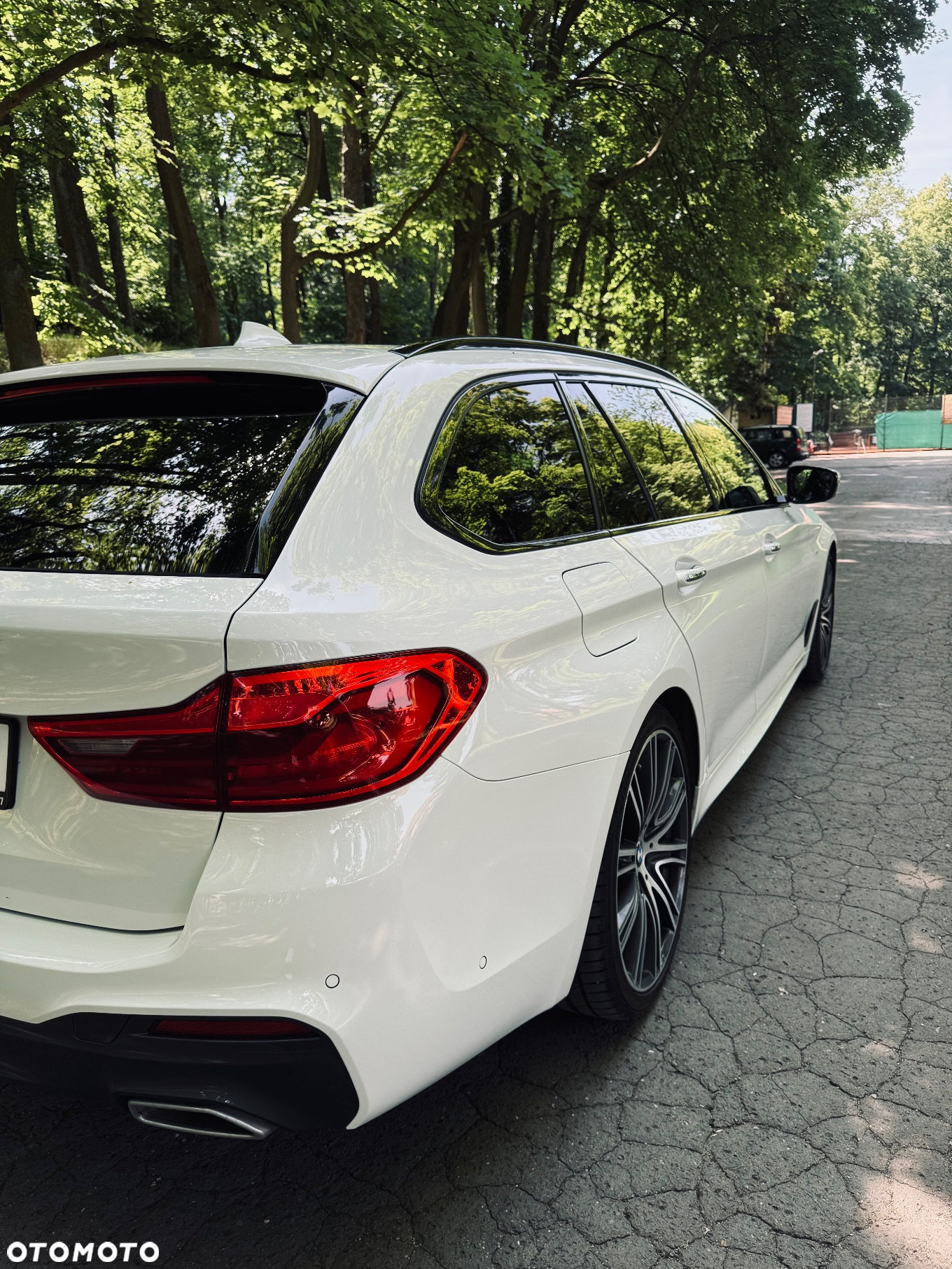 BMW Seria 5 520d Touring M Sport Edition - 13
