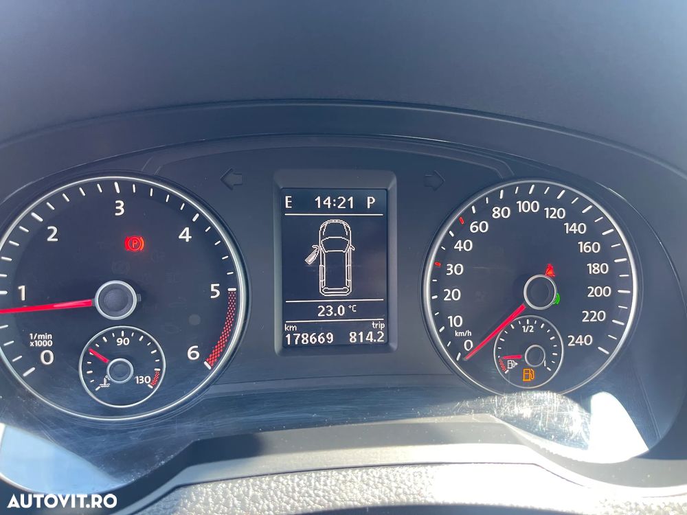 Volkswagen Sharan ver-2-0-tdi-dsg-bluemotion-technology-comfortline - 22
