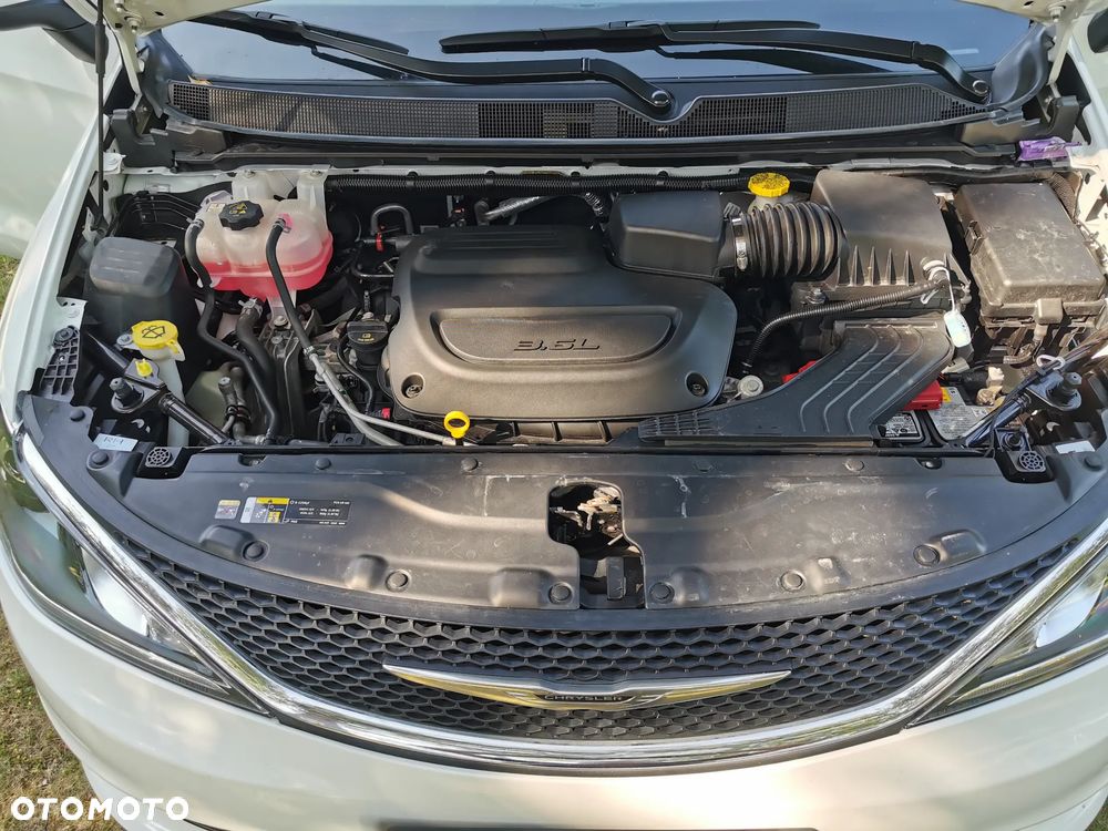 Chrysler Pacifica - 9