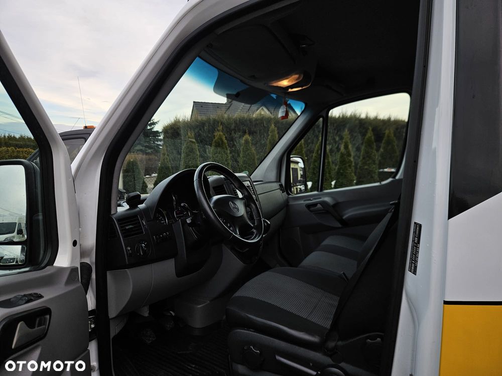 Mercedes-Benz SPRINTER - 13
