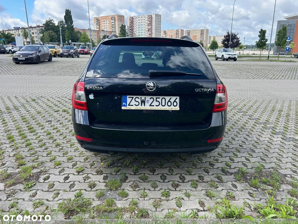 Skoda Octavia 1.5 TSI ACT Style DSG - 6