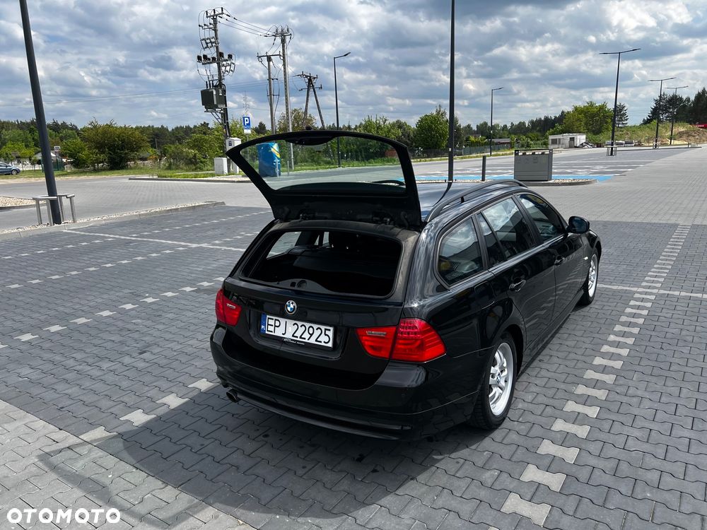 BMW Seria 3 318i - 19