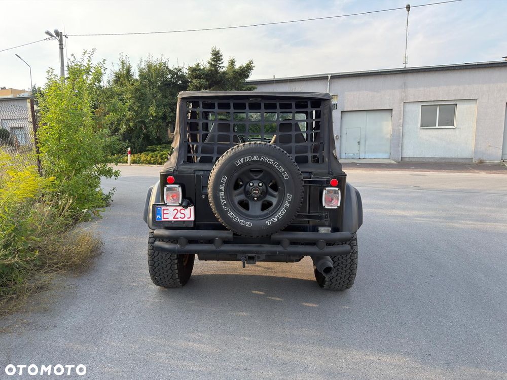 Jeep Wrangler - 4