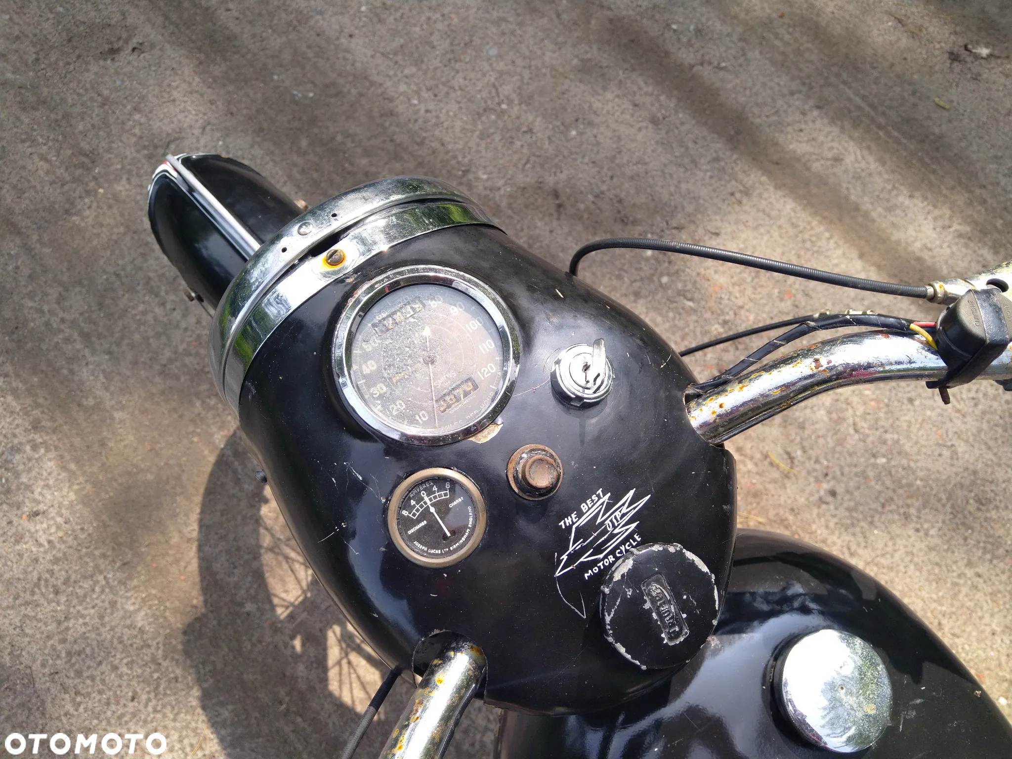 Triumph Inny - 6