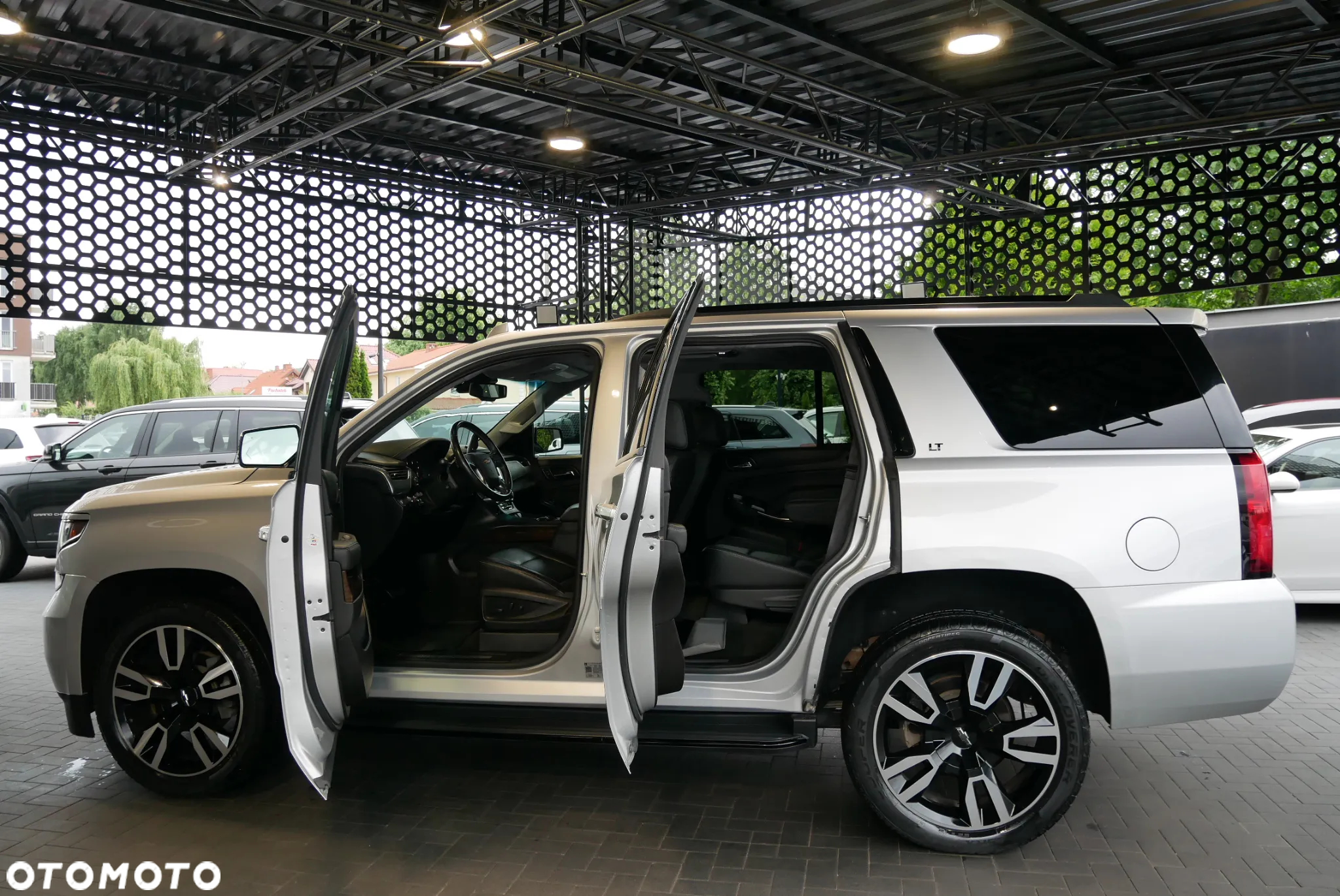 Chevrolet Tahoe - 6