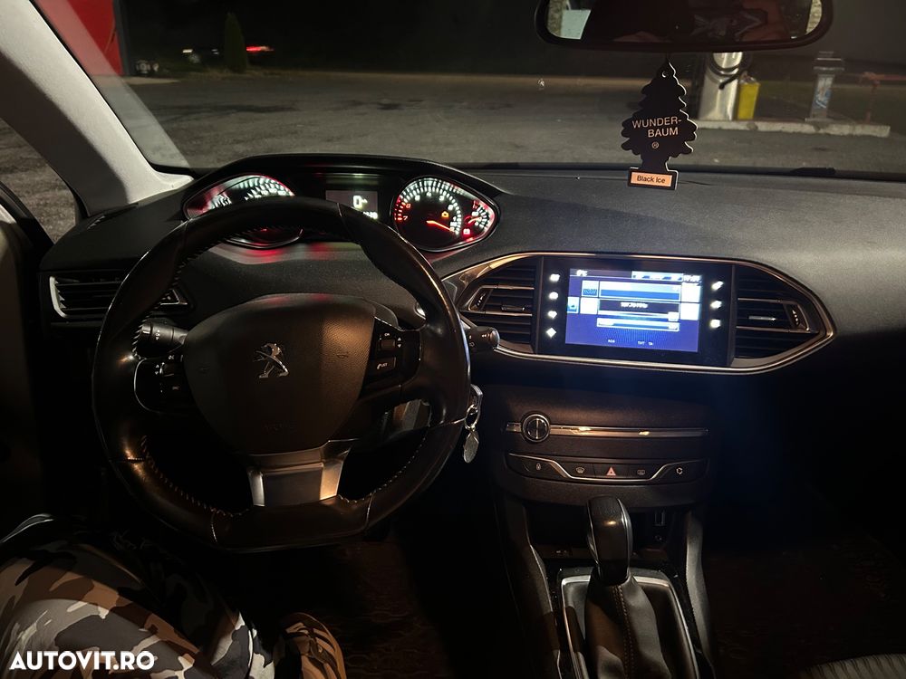 Peugeot 308 1.2 L PureTech Turbo Access - 16