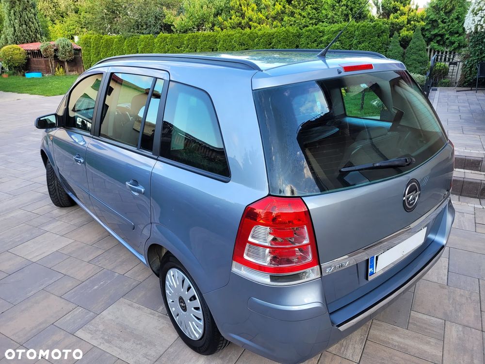 Opel Zafira - 12