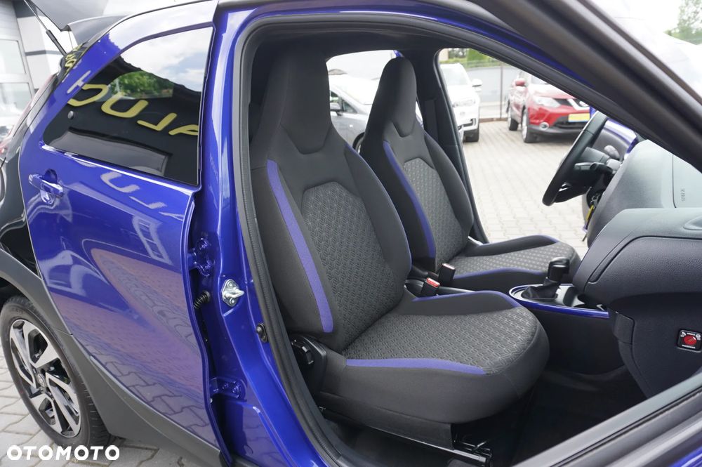 Toyota Aygo X x-shift x-play Team Deutschland - 28