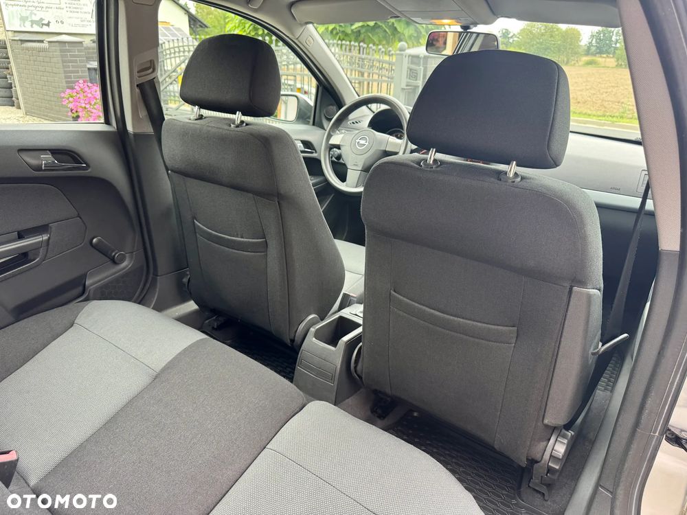Opel Astra 1.8 Njoy - 33