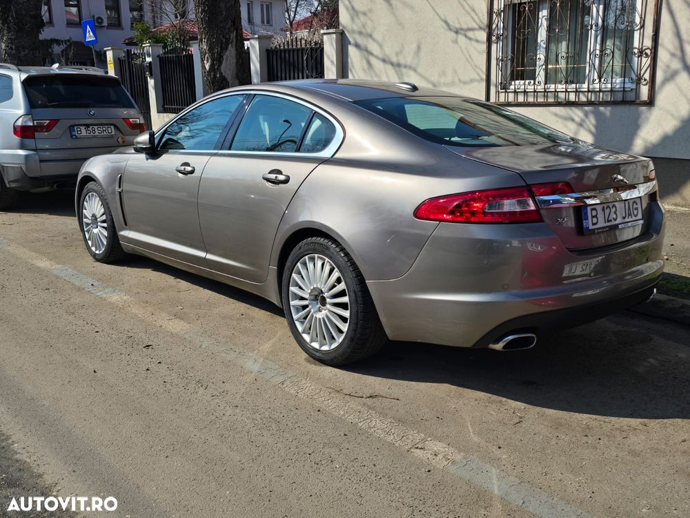 Jaguar XF 3.0 V6 Premium Luxury - 3